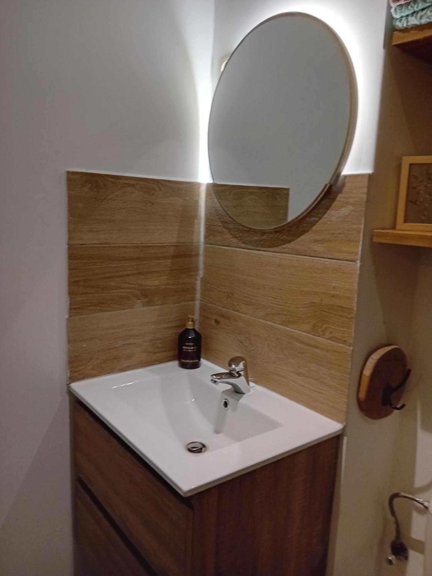 Studio Meuble 4Km Aeroport Charleroi Dış mekan fotoğraf